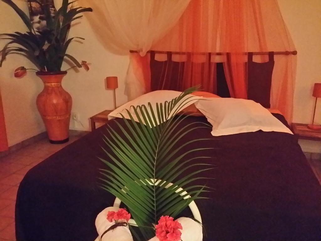 Bungalow Papaye 黑角 外观 照片