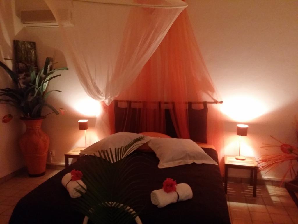 Bungalow Papaye 黑角 外观 照片